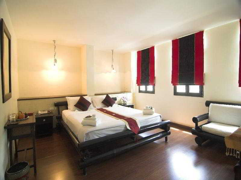 Phuket Heritage Hotel Karon Eksteriør bilde